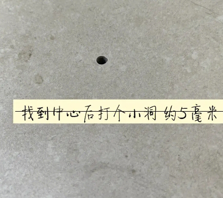 通化市瓷砖空鼓维修公司专业解答在瓷砖铺贴过程中，如果砂料搅拌不均匀，将会带来以下问题
